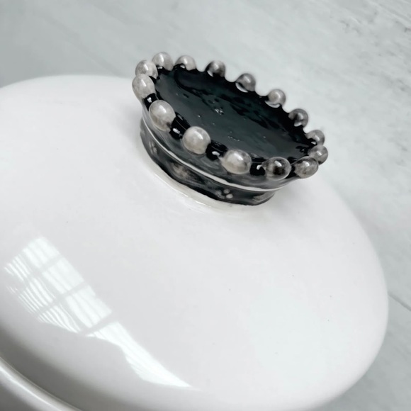 RARE Rae Dunn Ceramic GOOD DOG Canister Treat Jar Crown Lid Bone Magenta Rea Ray - Picture 7 of 9